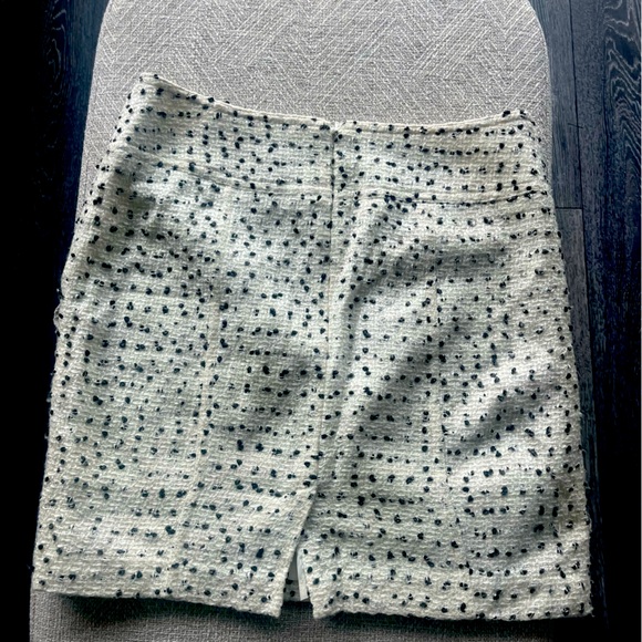 CACHE warm marble mini-skirt, size 2 - Picture 2 of 2